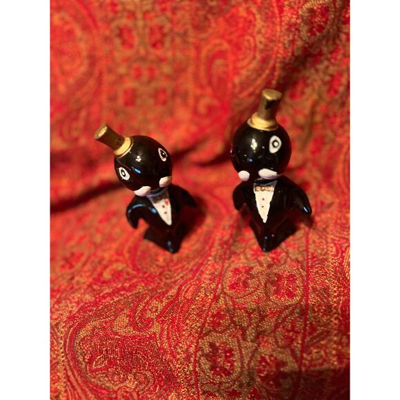 Top Hat Walrus Salt and Pepper Shakers - Picture 1 of 5
